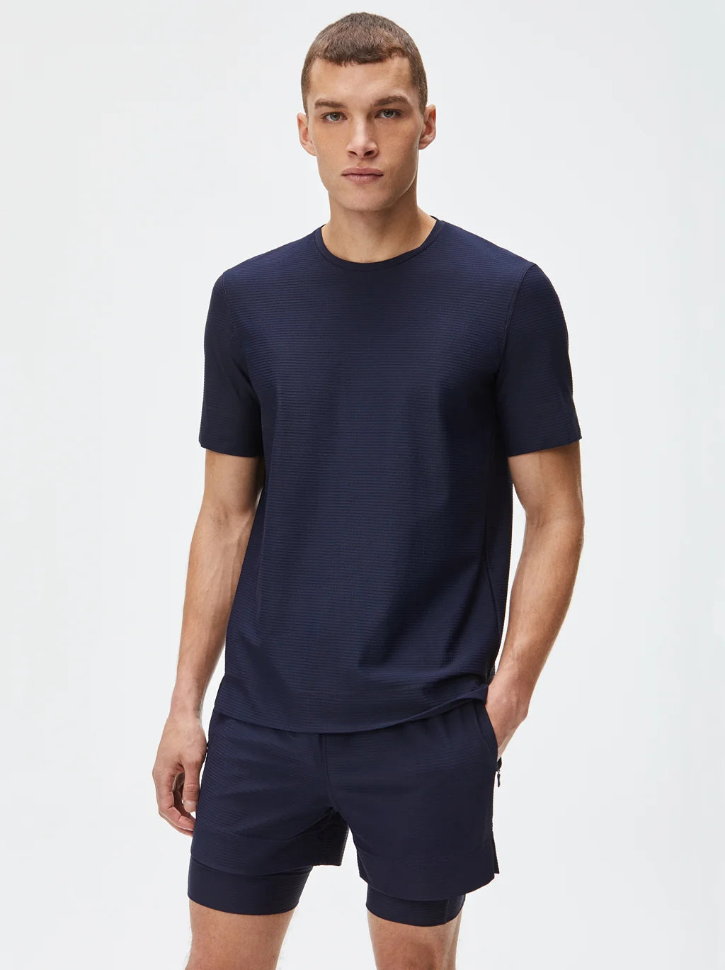 Movement T-Shirt Short Sleeve in Navy