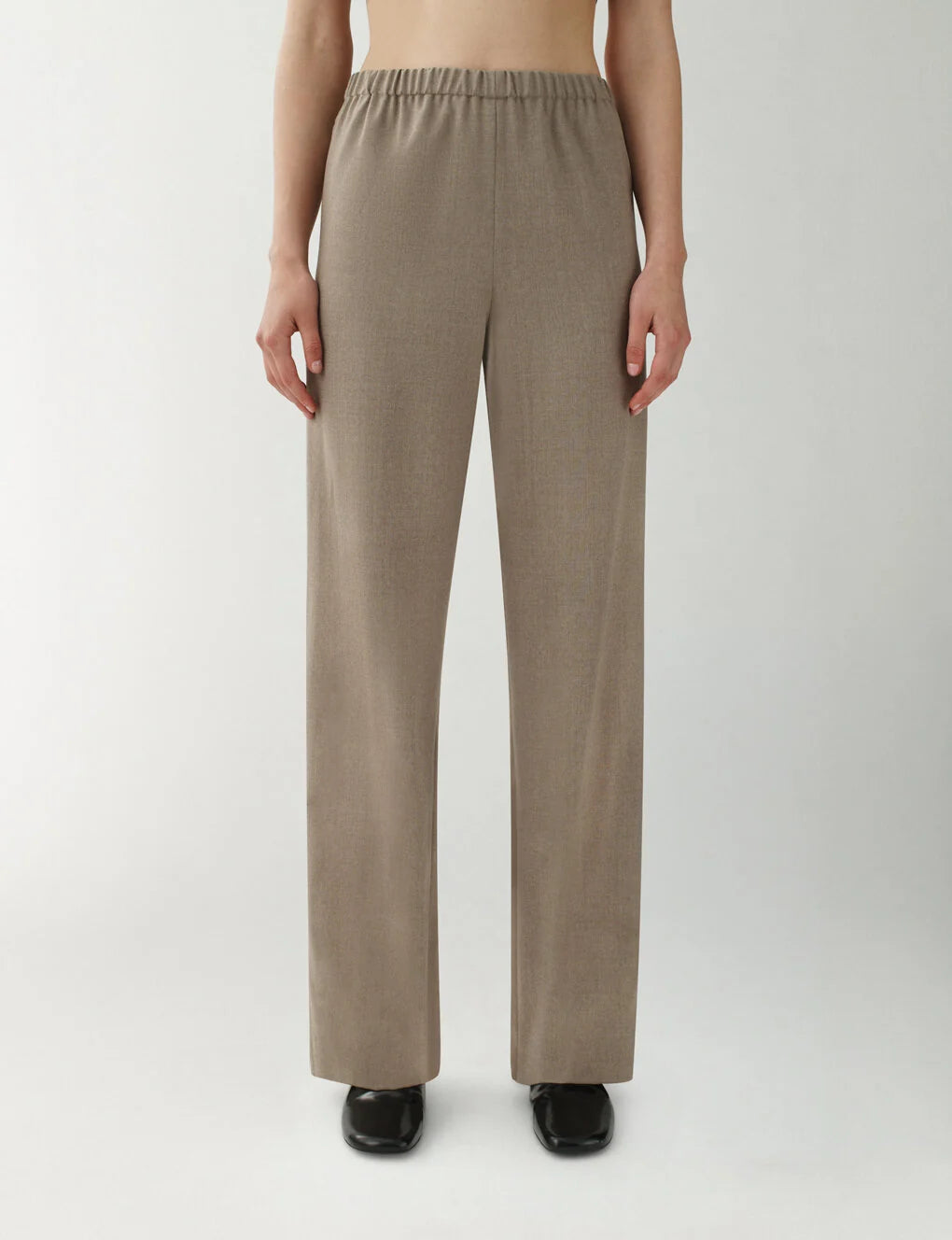 The Relaxed Pants In Lightweight Stretch Suiting in Dune