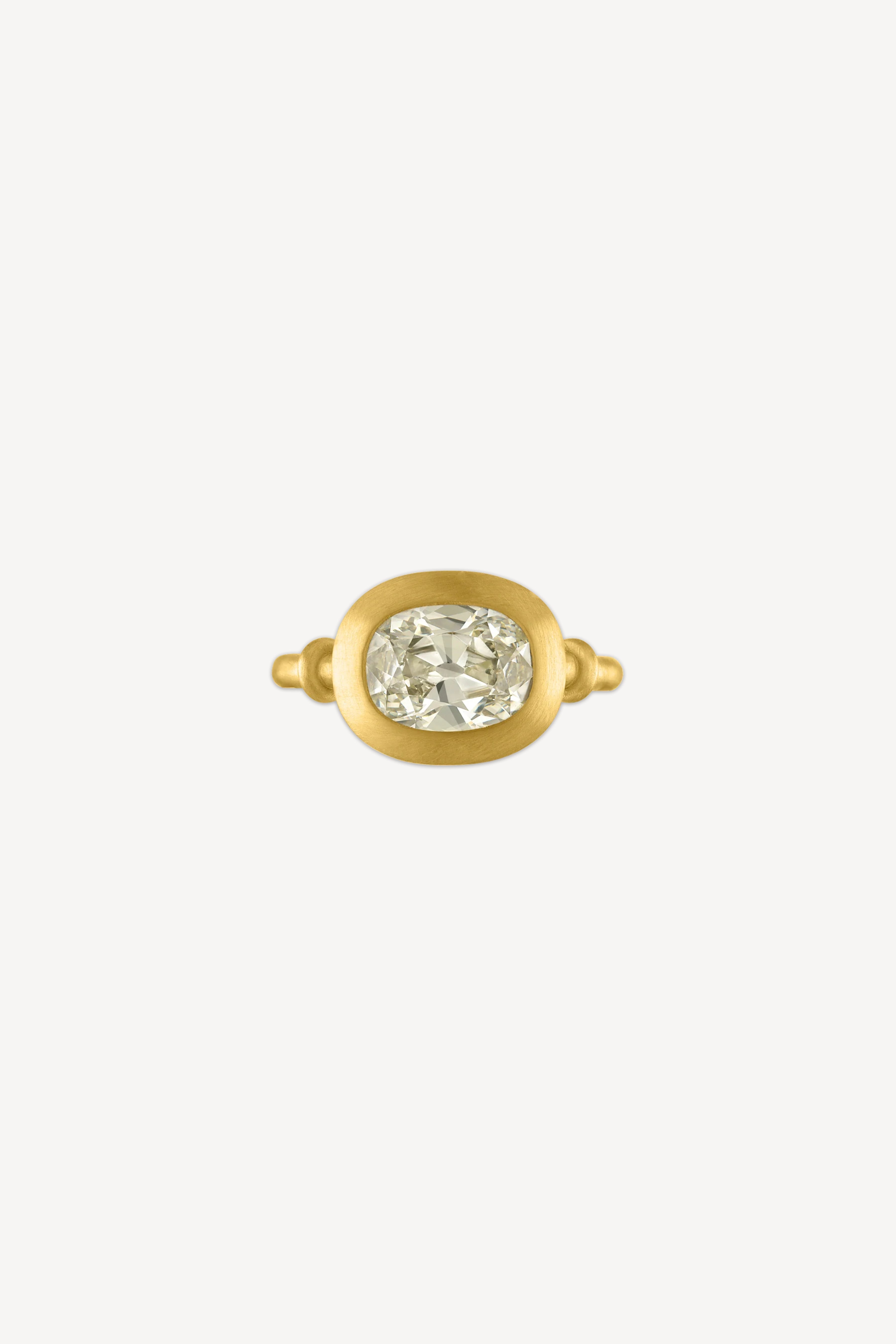 Diamond Cushion Capsa Ring