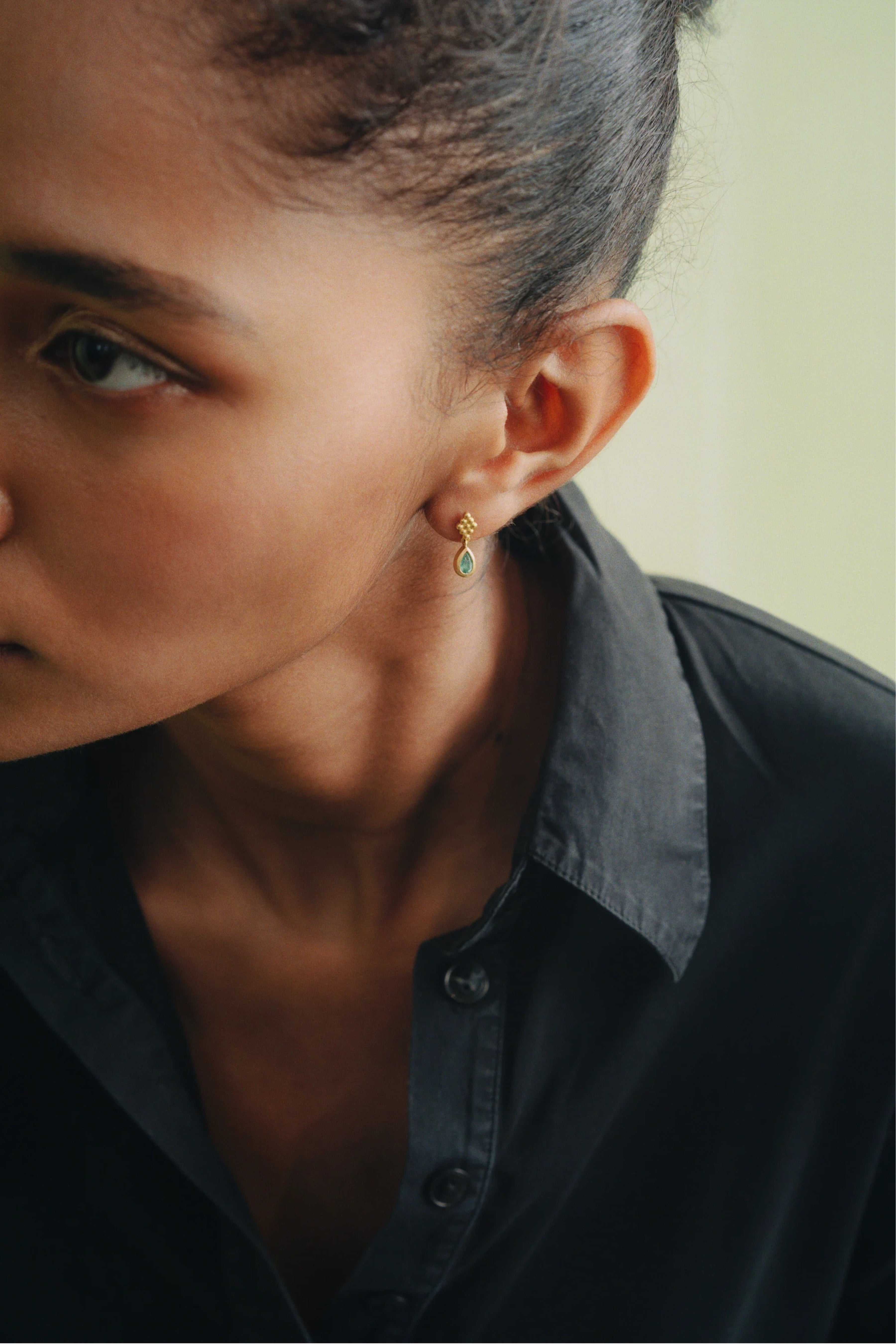 Small Emerald Nona Earrings