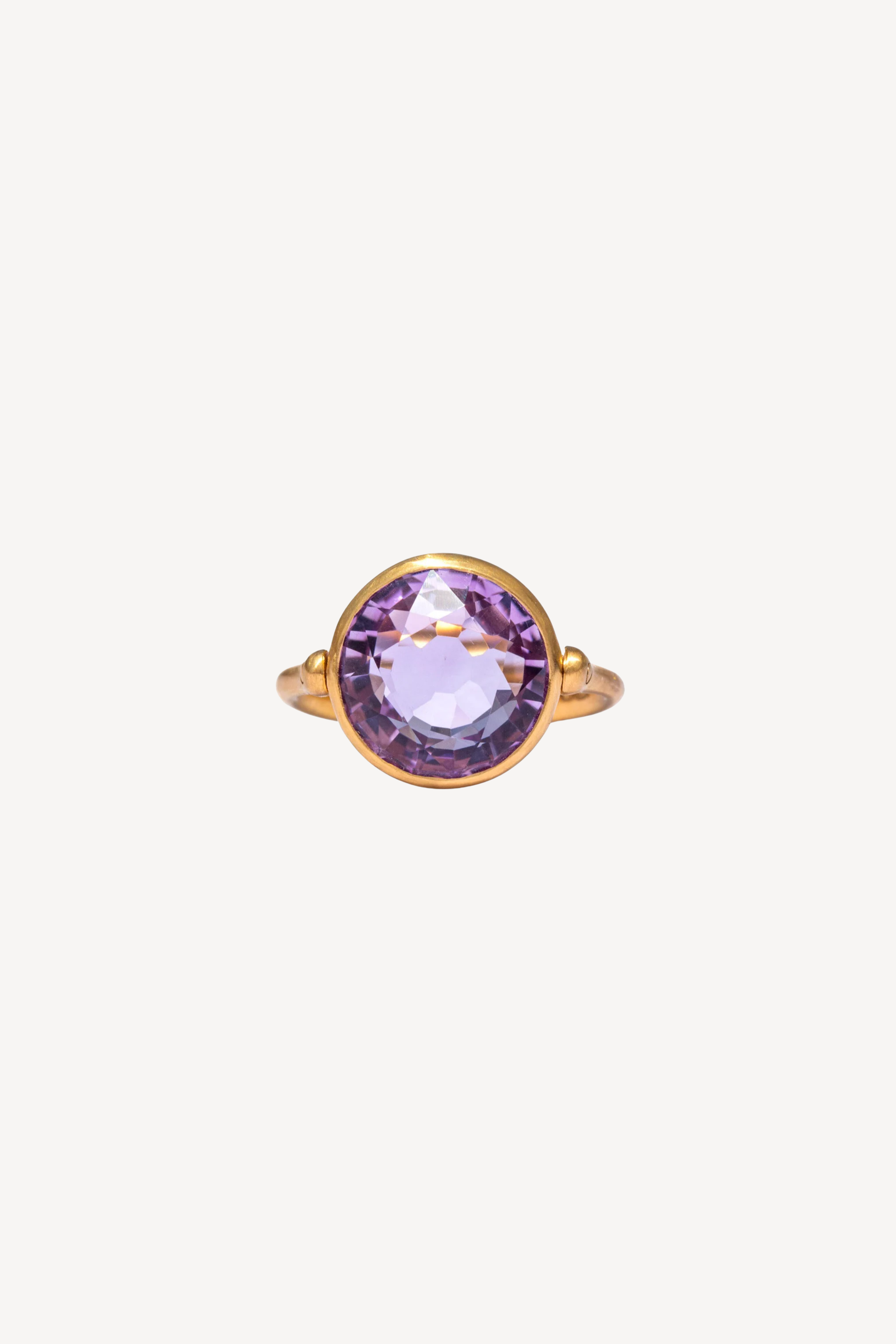 22YG Amethyst Swivel Ring