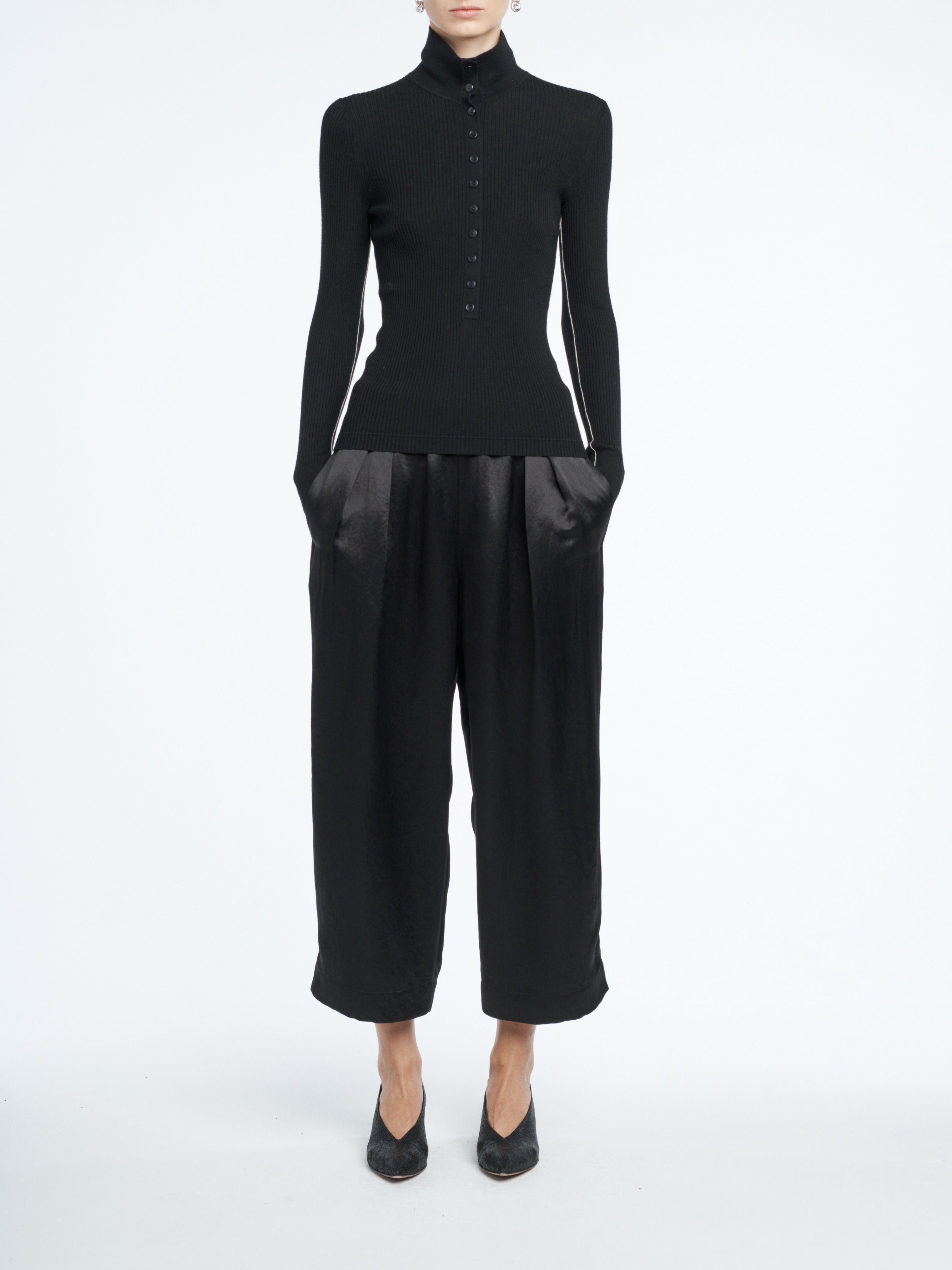 Pull On Wide Leg Crop in Black