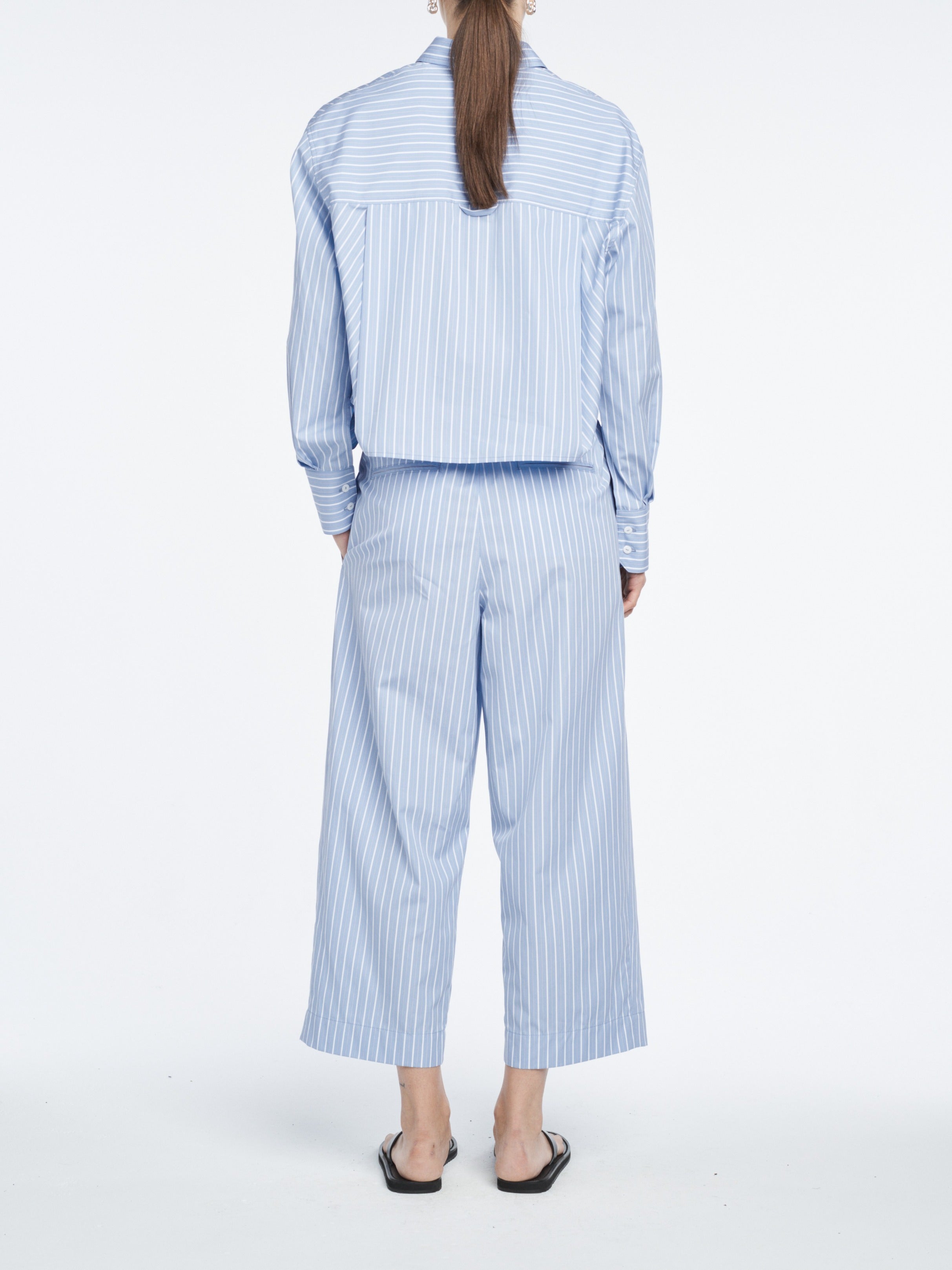Cropped Shirt in Sky Blue Stripe