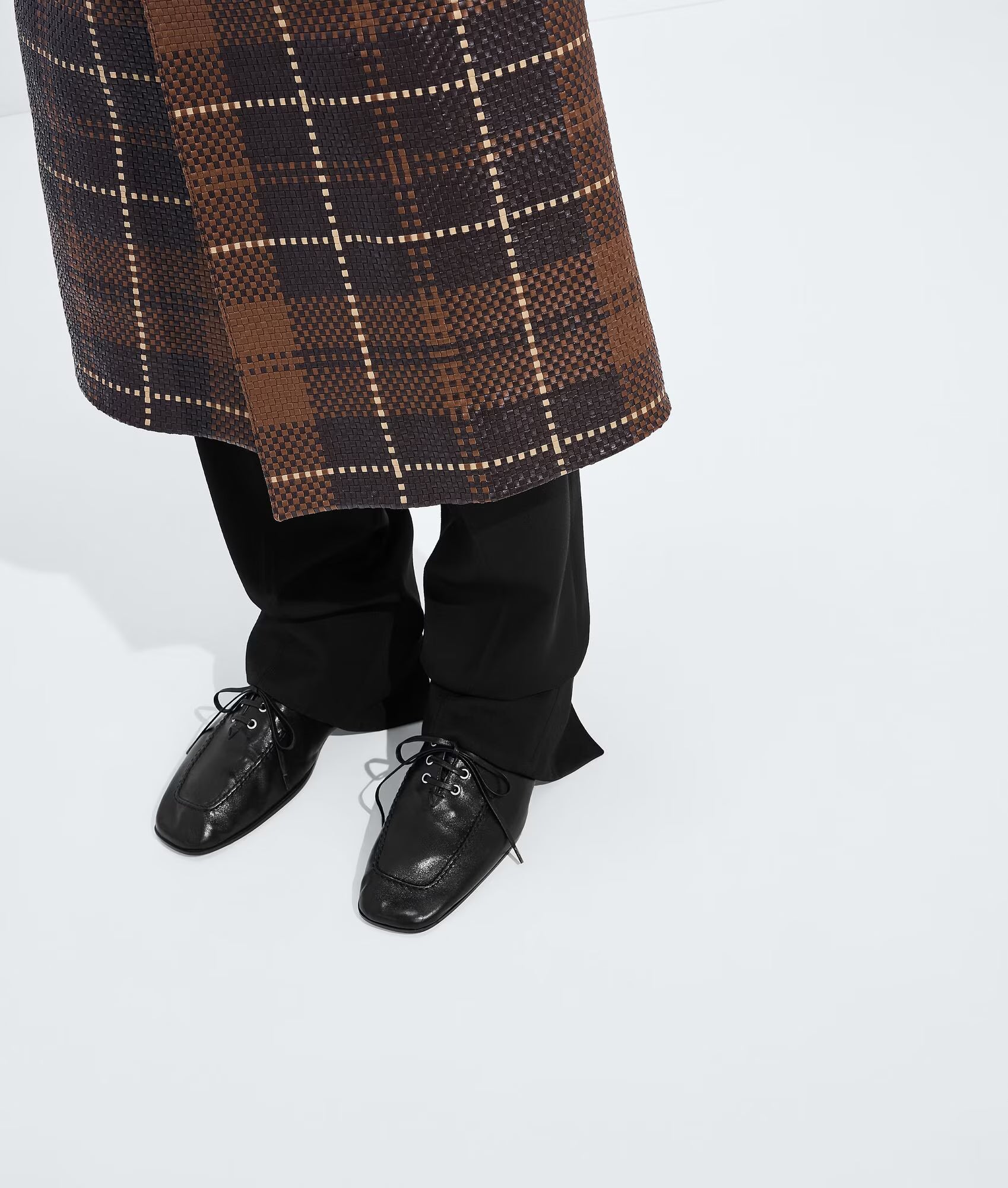 Gino Lace-Up in Black