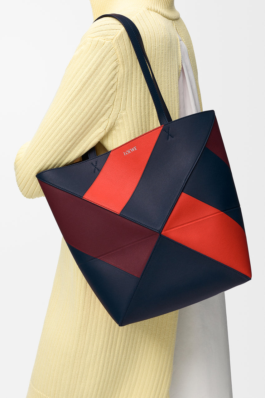 Medium Puzzle Fold Graphic