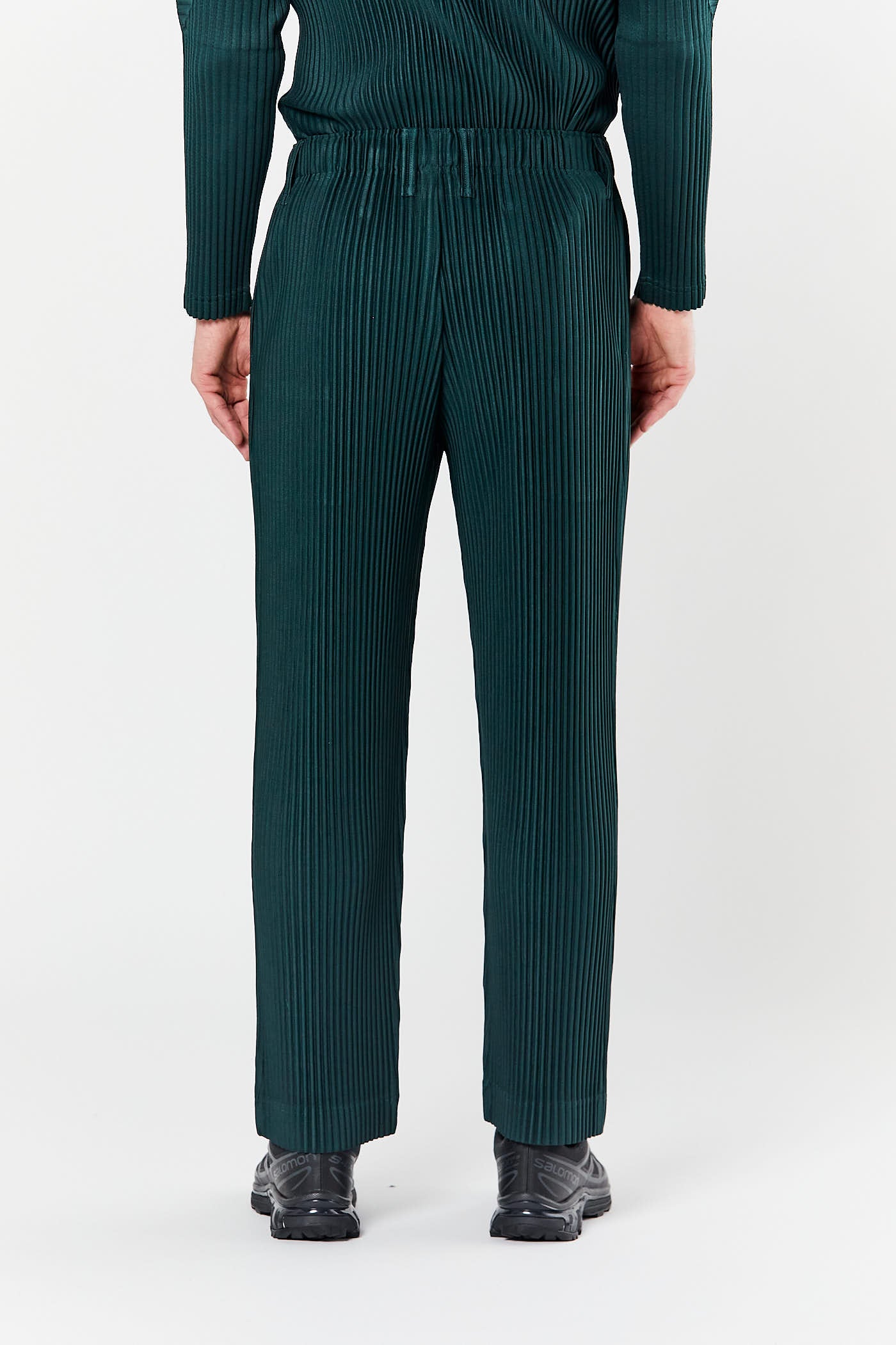 Deep Green Color Pleats Pant