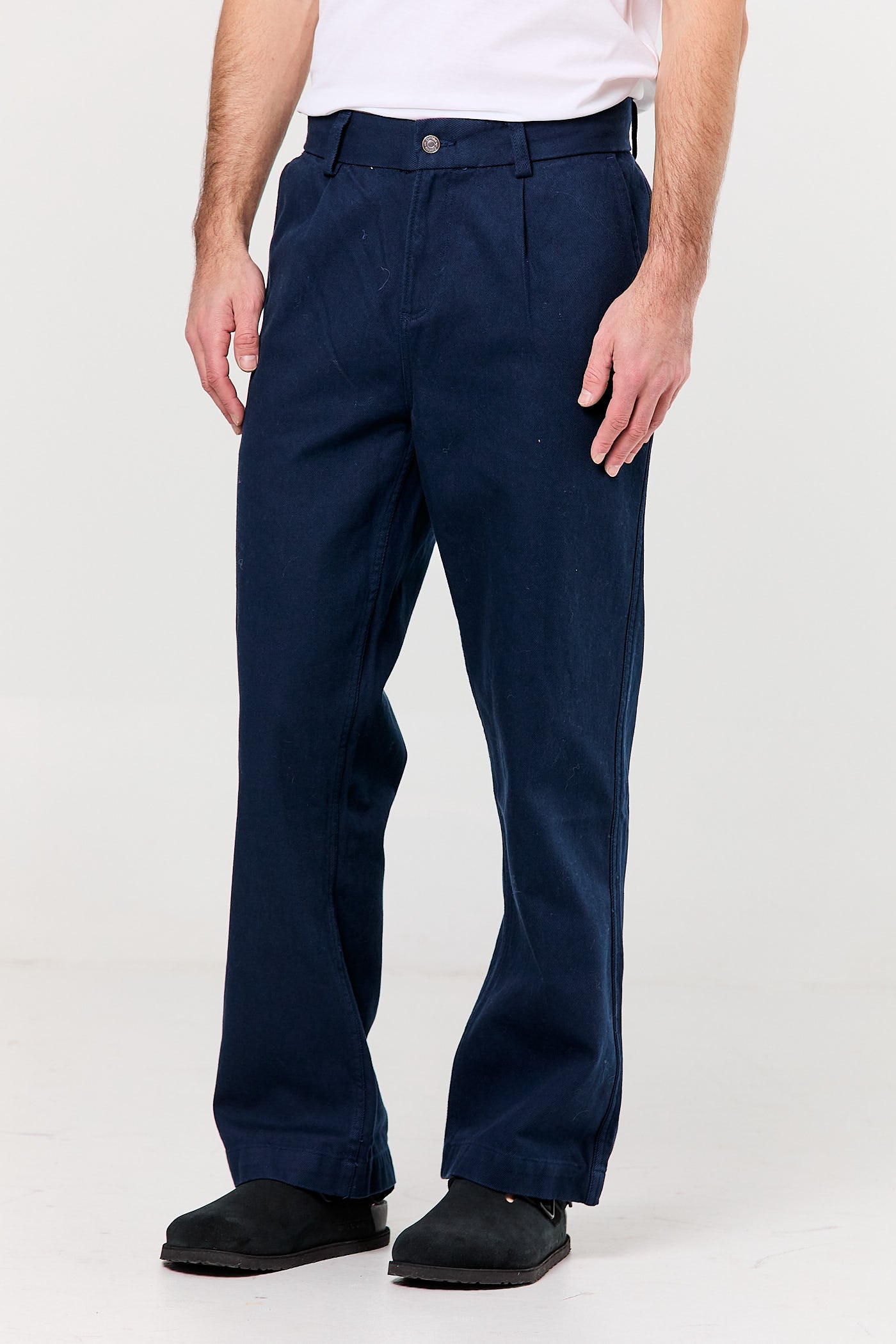 Twill Pleated Trouser