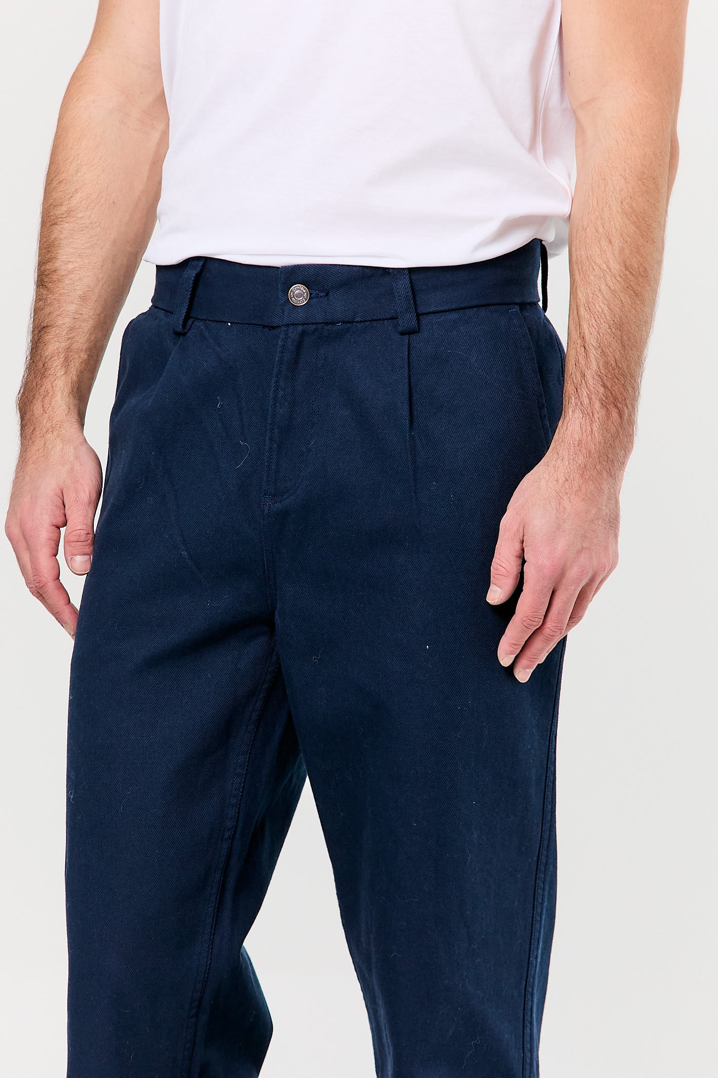 Twill Pleated Trouser