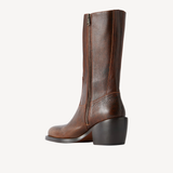 Boots in Dark Brown