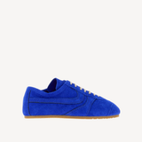 Sneakers in Electric