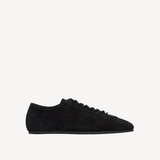 Sneakers in Black