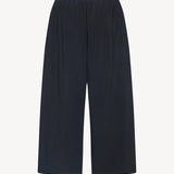 Cosmo Short in Black