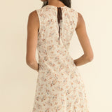 Riona Dress in Crème Windswept Meadow
