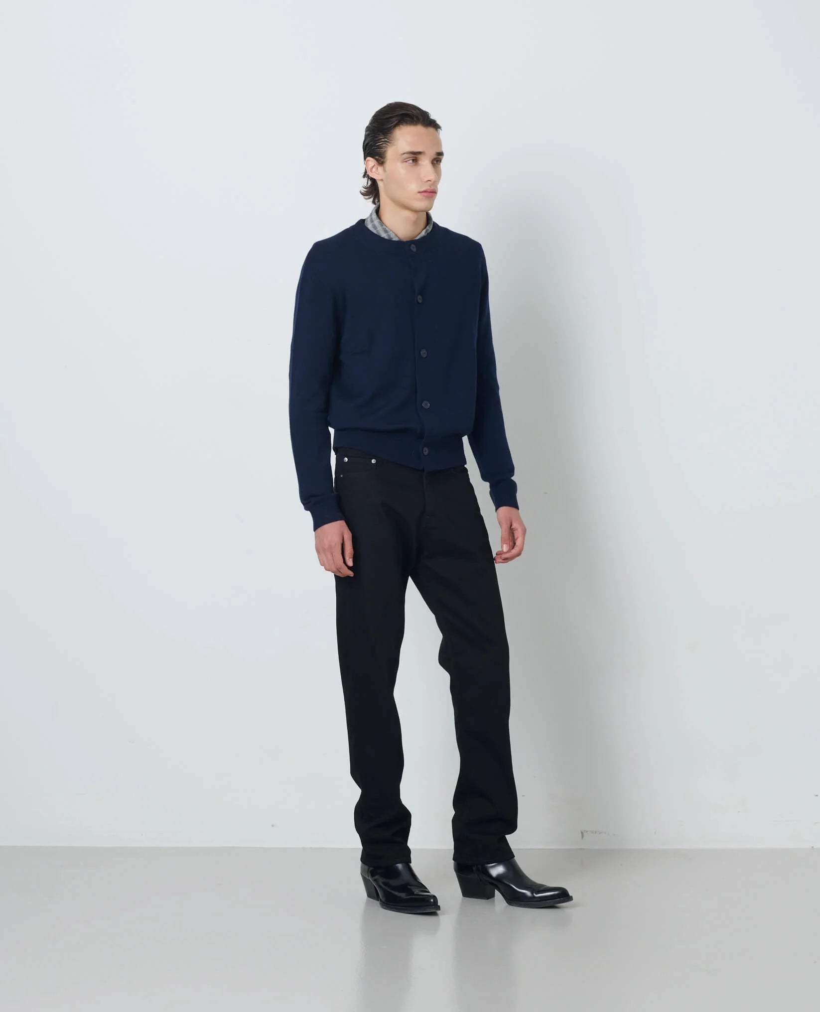 Standard Jean in Washed Black