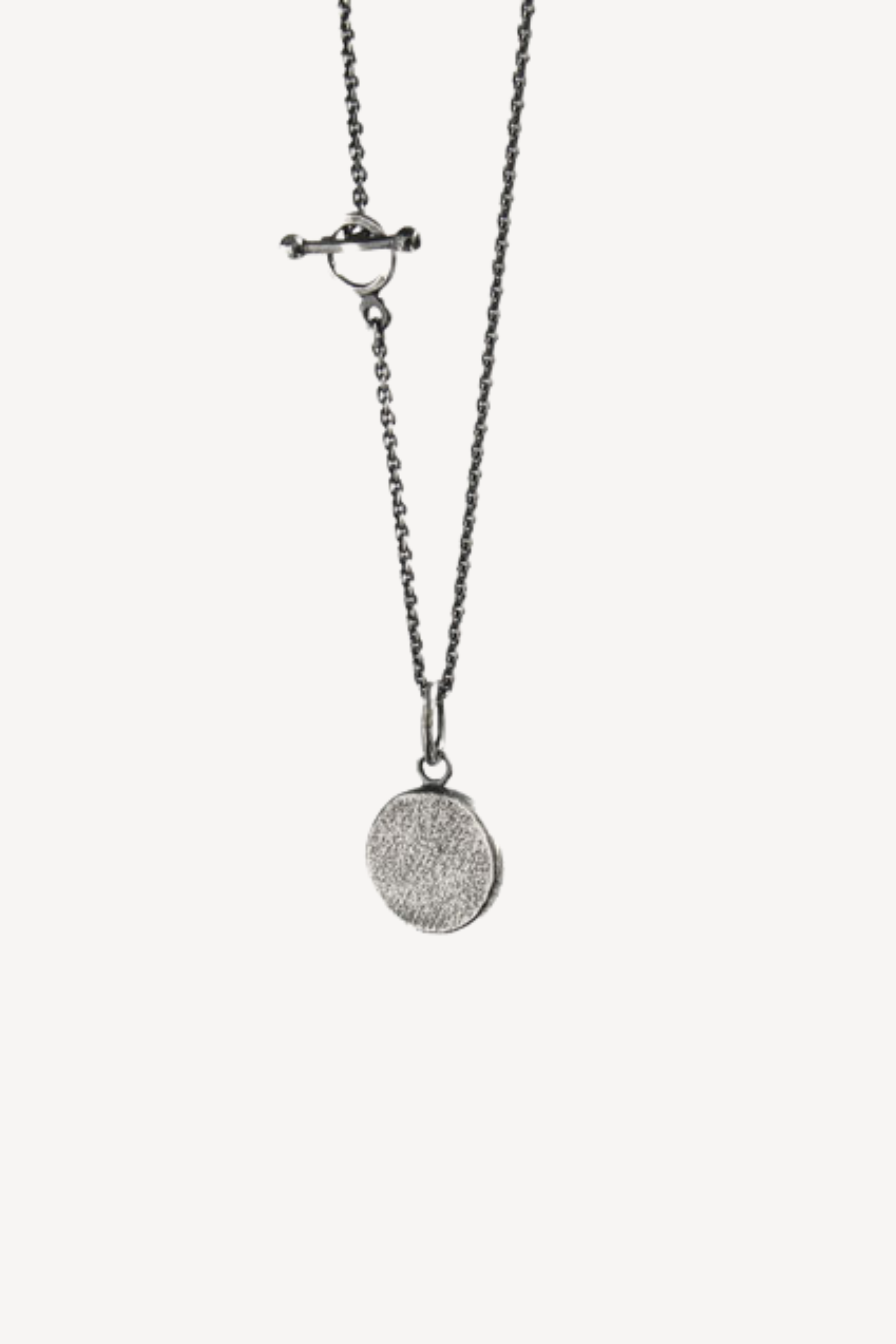 ARKAIKA Classic Round Pendant Necklace