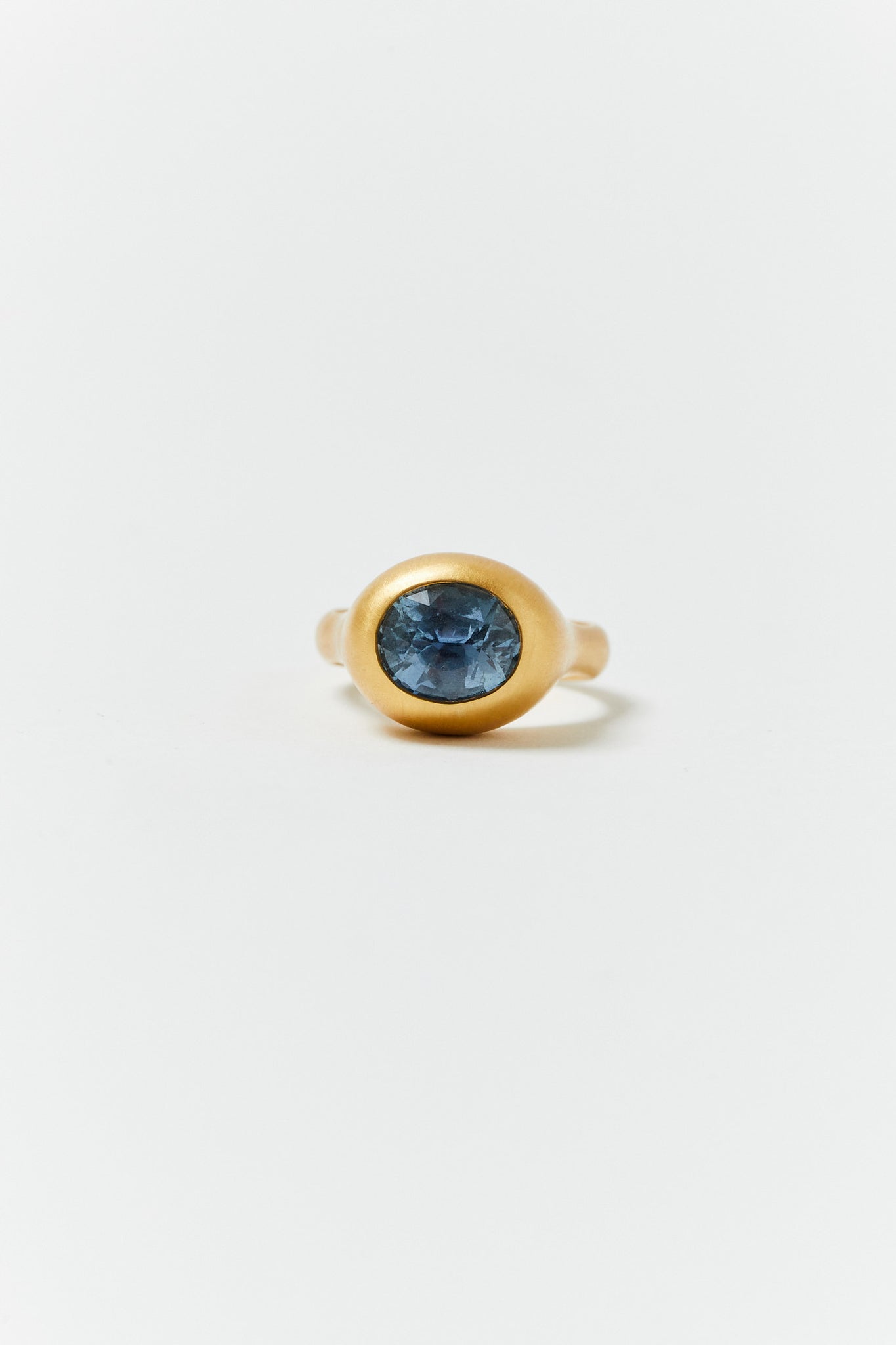 Oval Gray Blue Saphire Ring